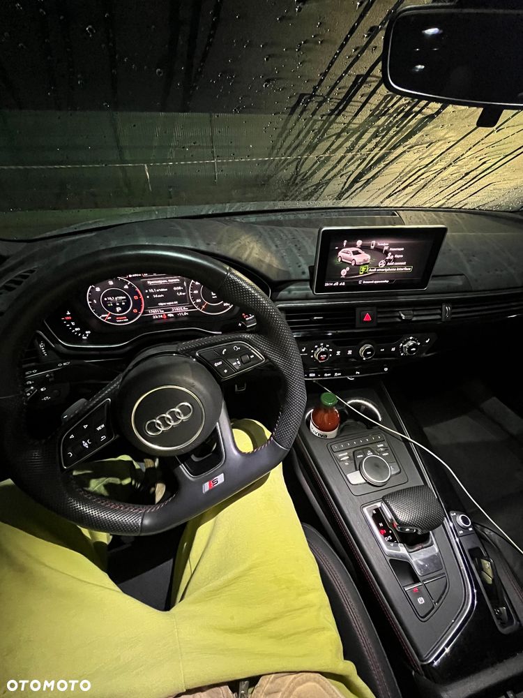Audi A4 Avant 40 TDI S Line S tronic - 23