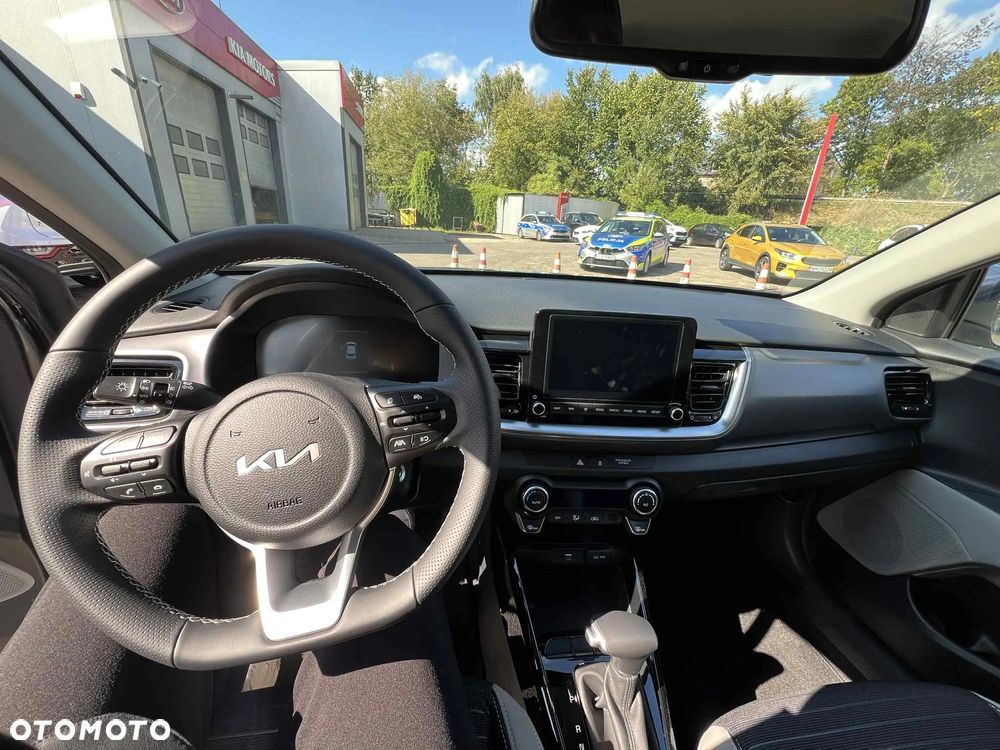 Kia Stonic 1.0 T-GDI L DCT - 11