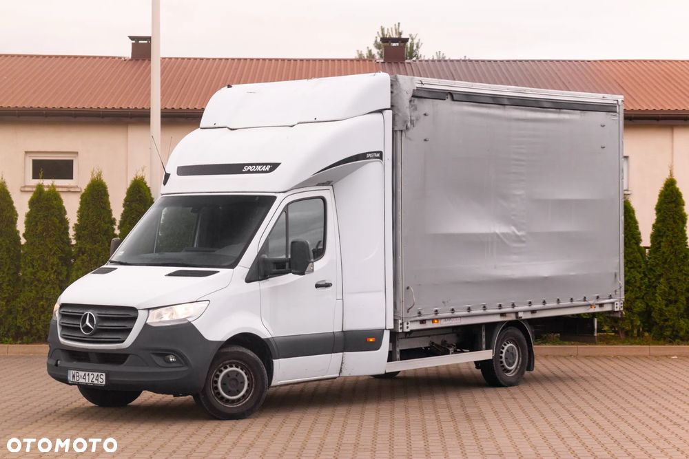 Mercedes-Benz Sprinter - 2