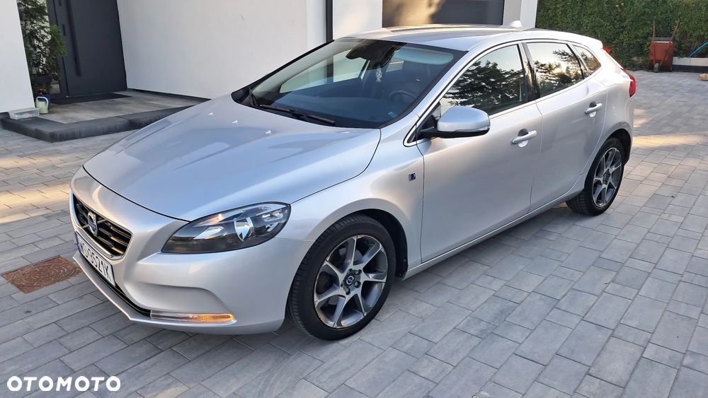Volvo V40 D2 Drive-E Ocean Race - 17