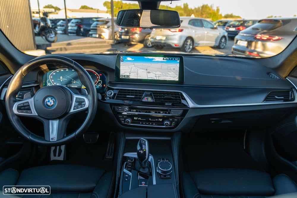 BMW 530 e Pack M - 22