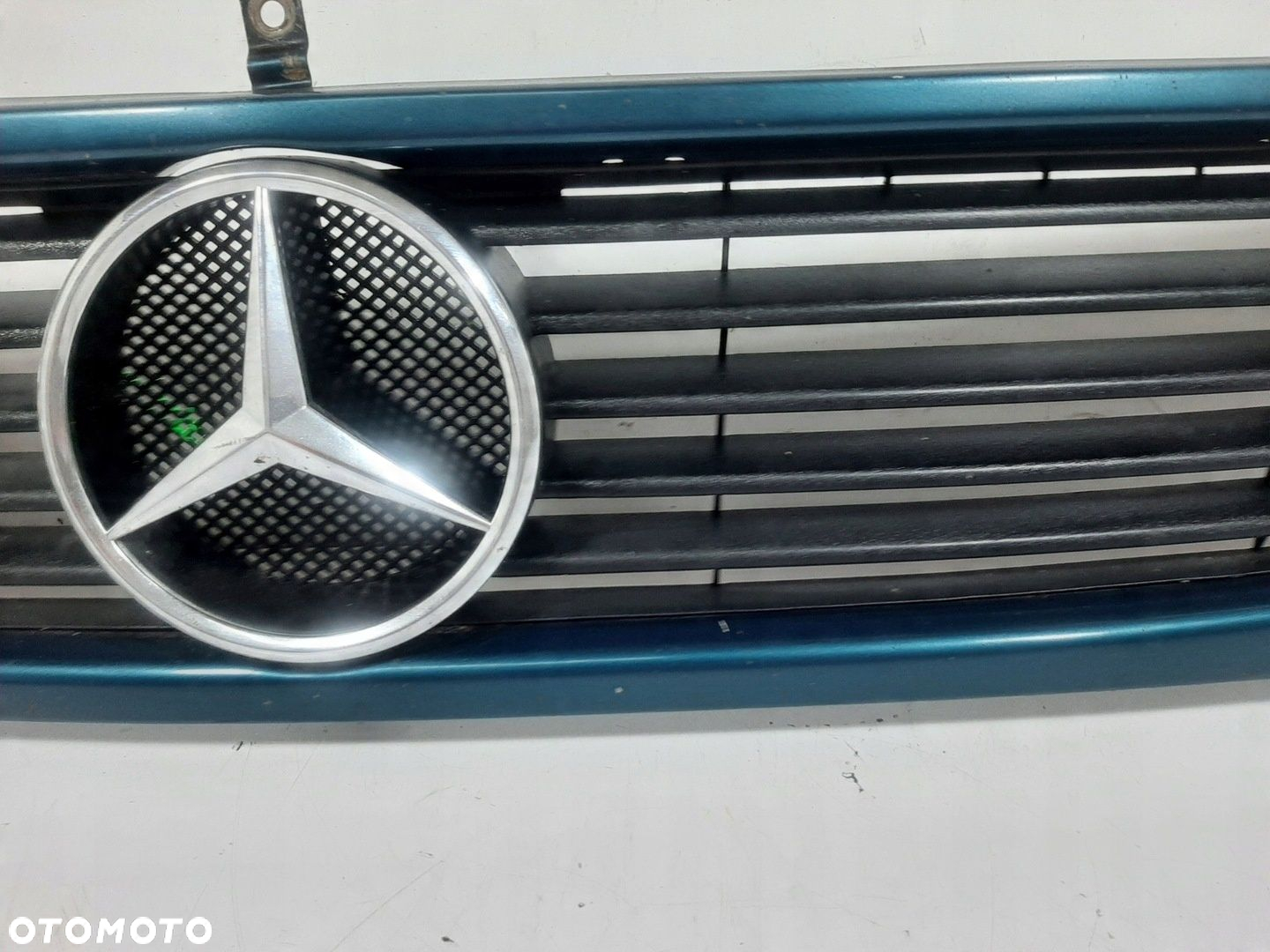 MERCEDES W638 V-KLASA 2.8 12V 98R ATRAPA GRILL 6388880023 - 13
