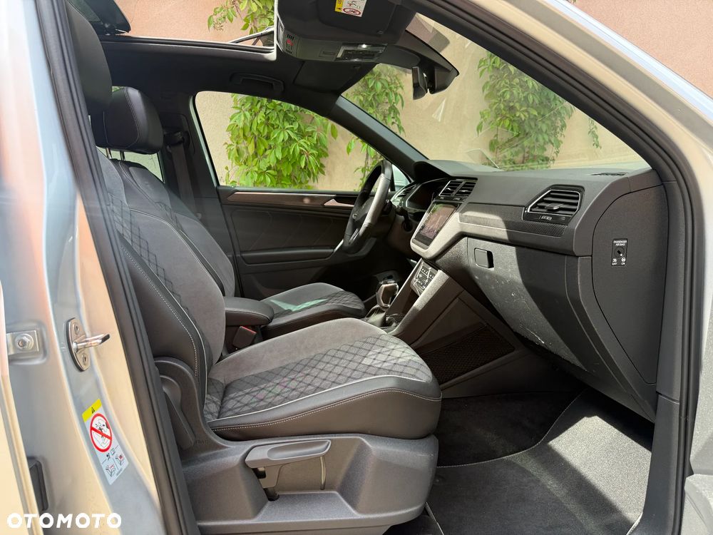 Volkswagen Tiguan 2.0 TDI SCR 4Mot R-Line DSG - 12