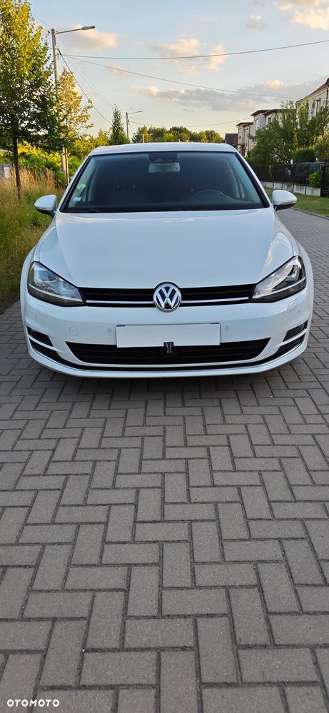 Volkswagen Golf - 6
