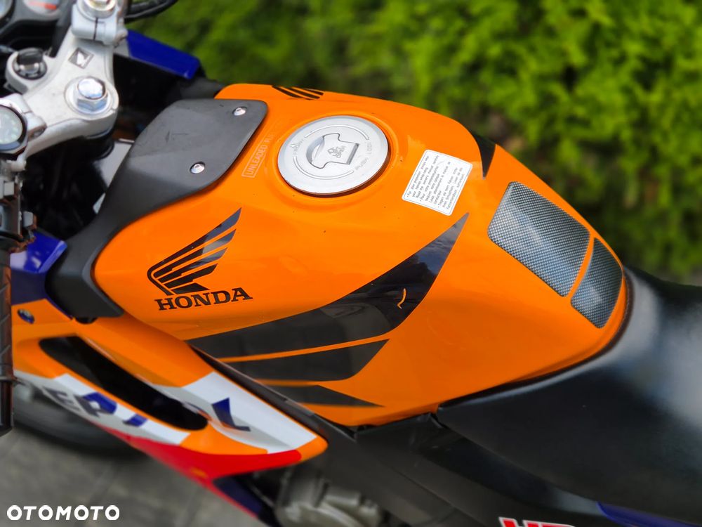 Honda CBR - 17