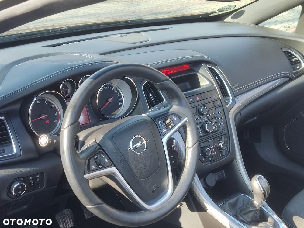 Opel Cascada ver-1-4-team - 25