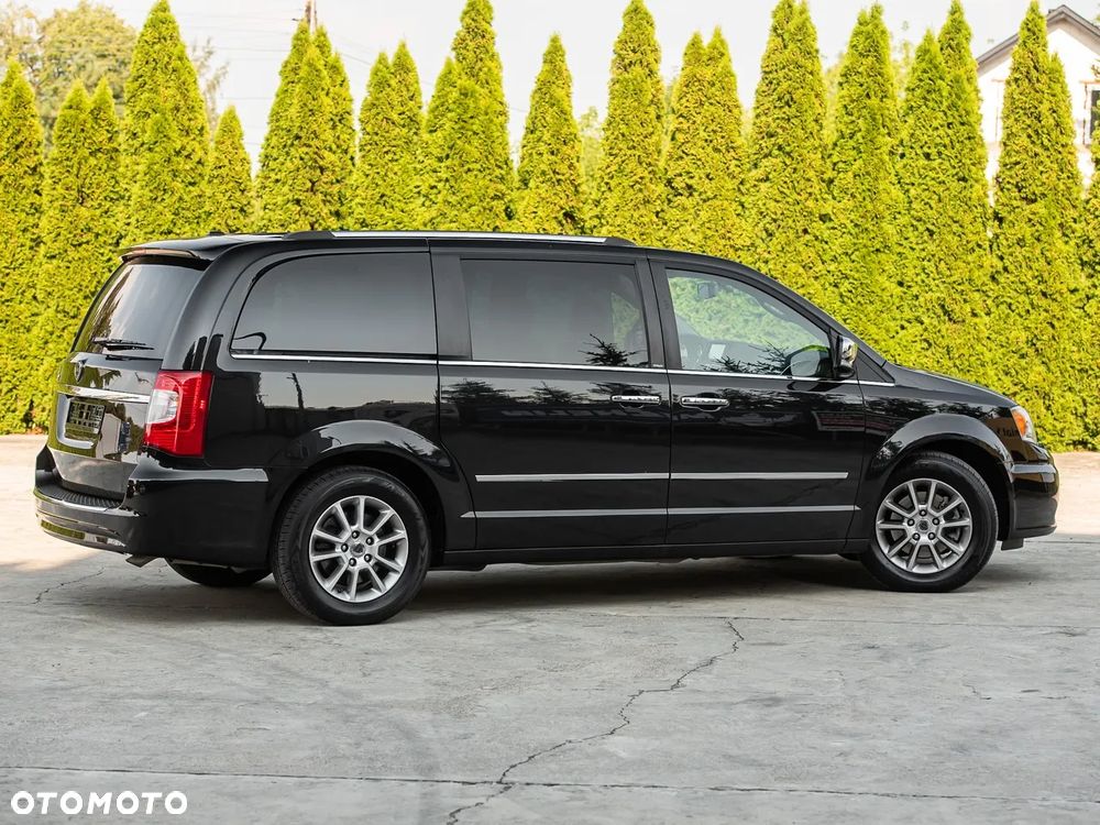 Lancia Voyager 2.8 Multijet 16v Platinum - 8