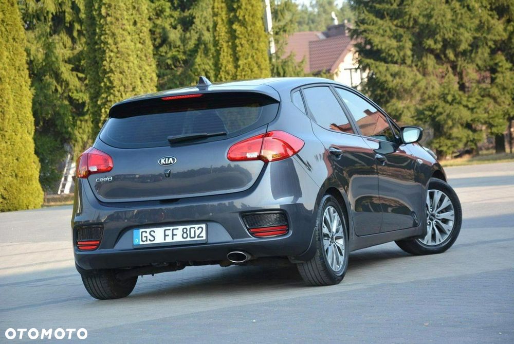 Kia Ceed 1.4 CVVT Attract - 14