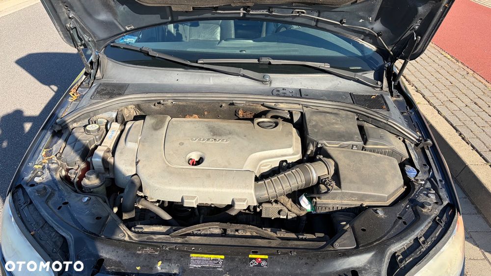 Volvo V70 2.4D Momentum - 13