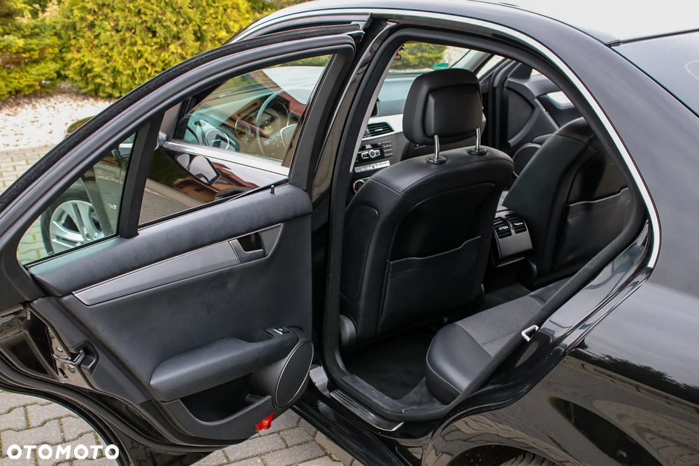 Mercedes-Benz Klasa C - 28