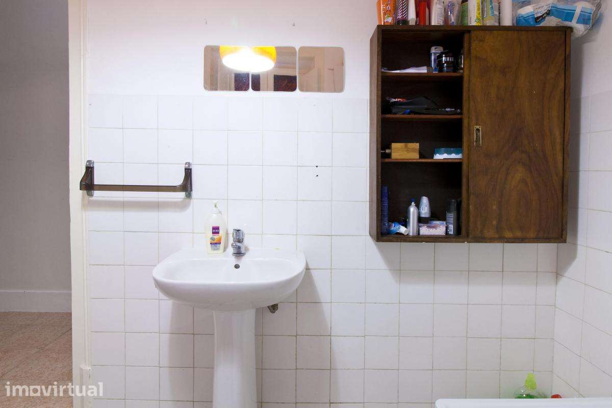 Quarto - localizado em São Sebastião Lisbon - Grande imagem: 3/14