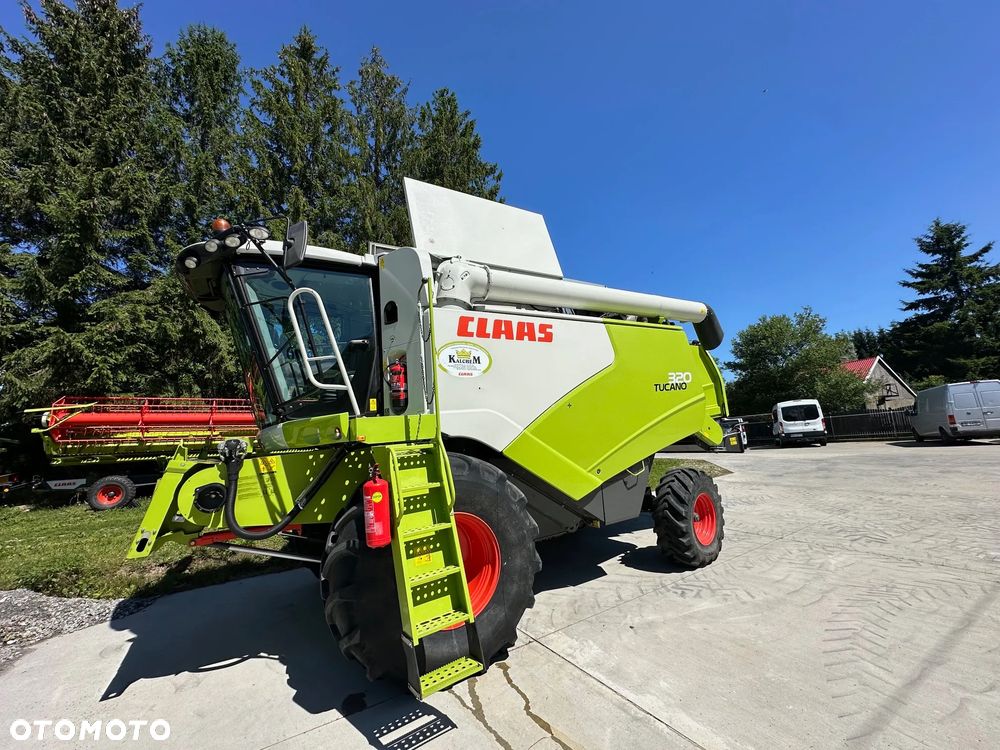 Claas TUCANO 320 - 1