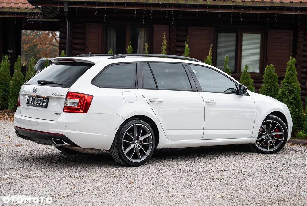 Skoda Octavia 2.0 TSI RS DSG - 14