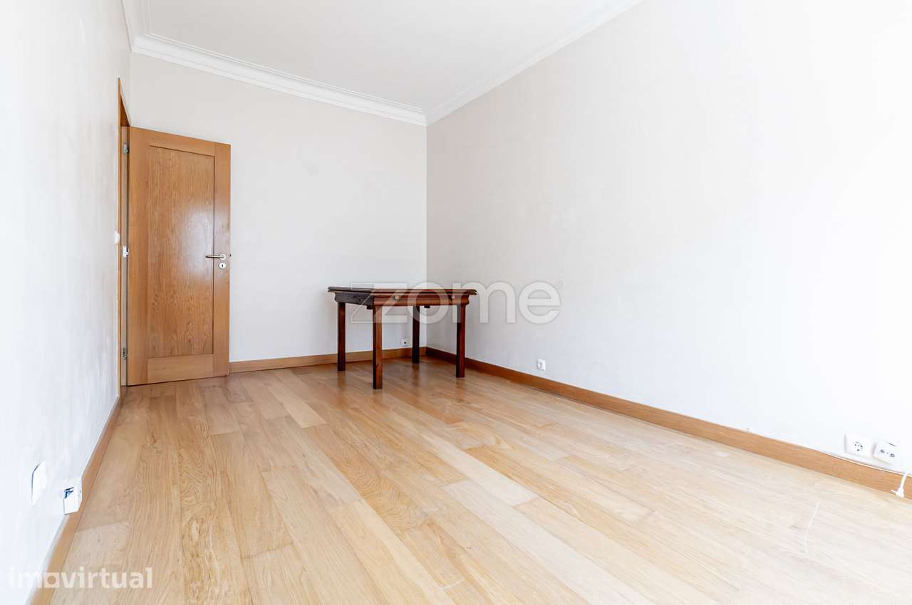 T2 Remodelado, Pronto a Habitar na Venteira, Amadora - Grande imagem: 3/16