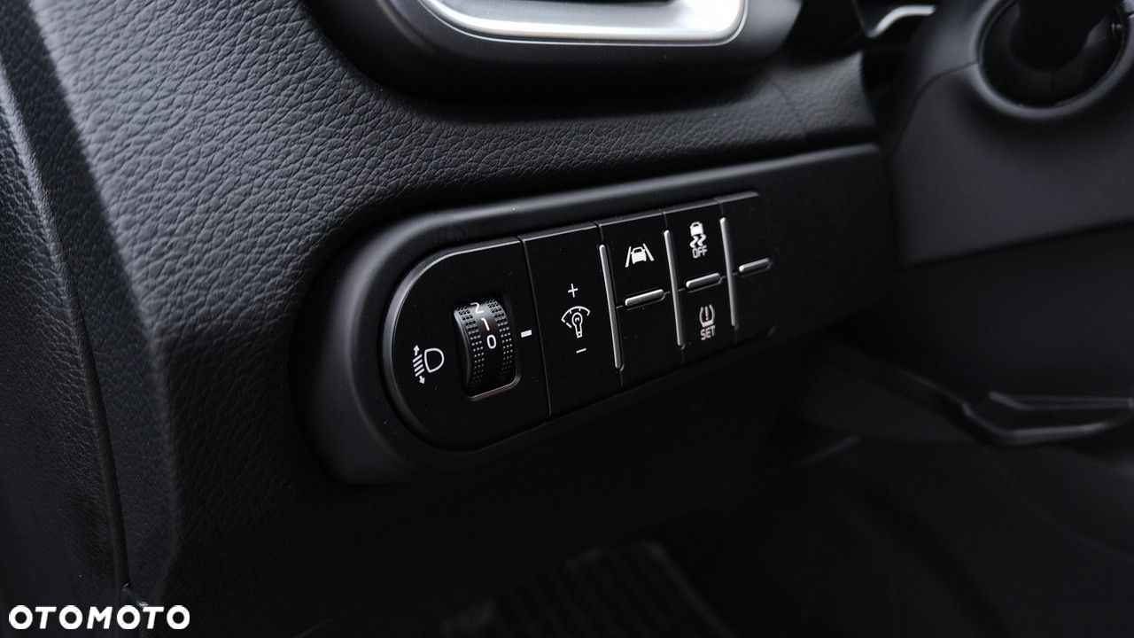 Kia Ceed - 14