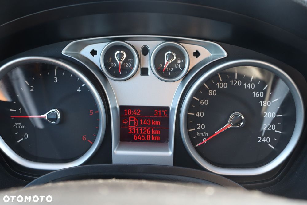 Ford Kuga 2.0 TDCi Titanium FWD - 11