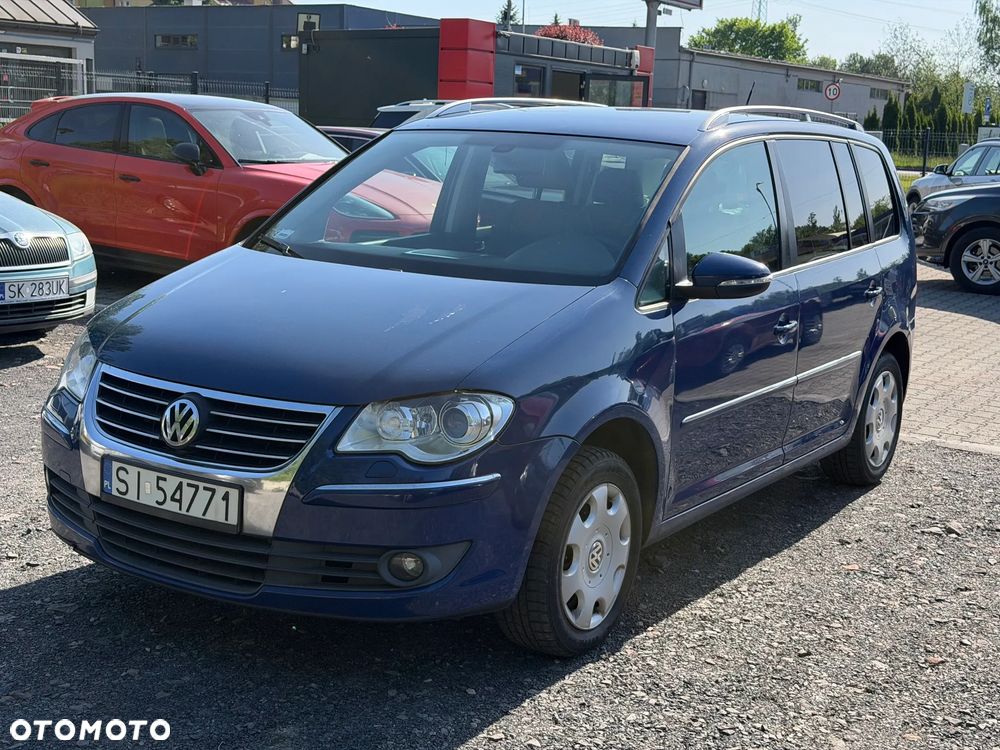 Volkswagen Touran 2.0 TDI DPF BlueMotion Technology DSG STYLE - 1