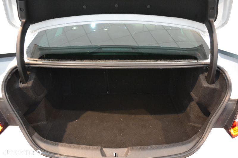 Renault Megane TCe 140 EDC GPF Intens - 9