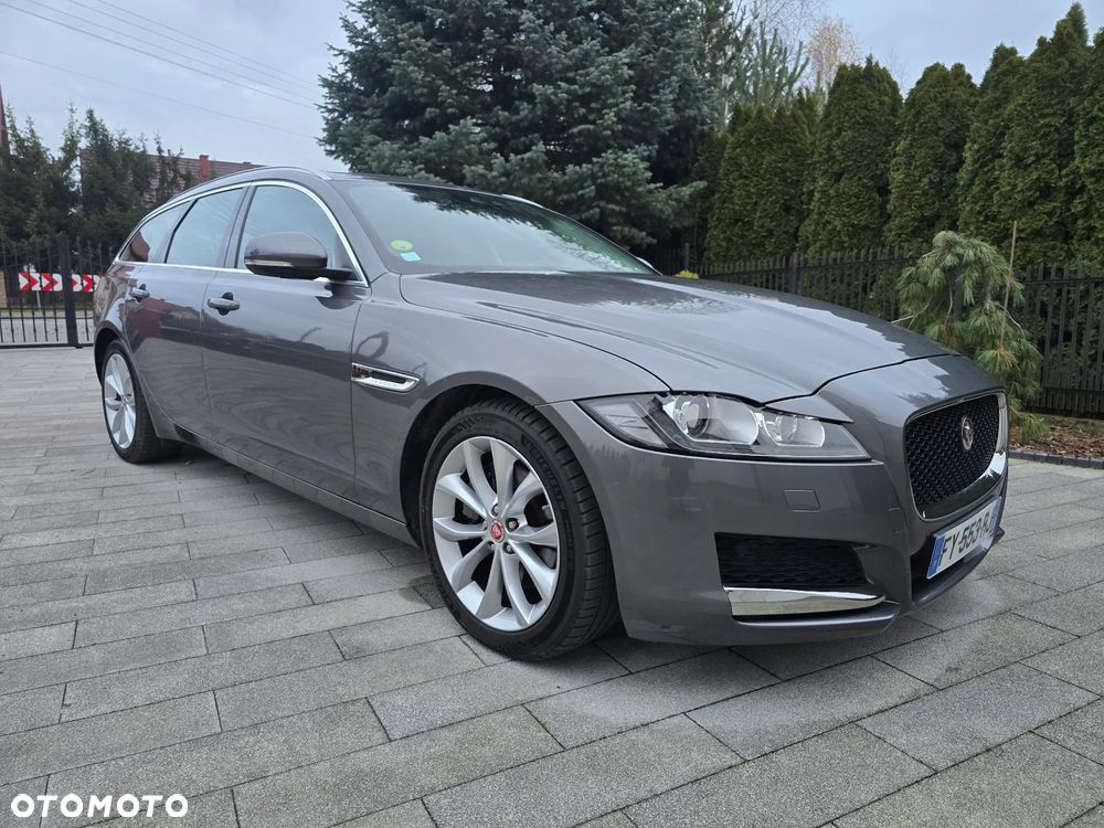 Jaguar XF 20d AWD Portfolio - 2