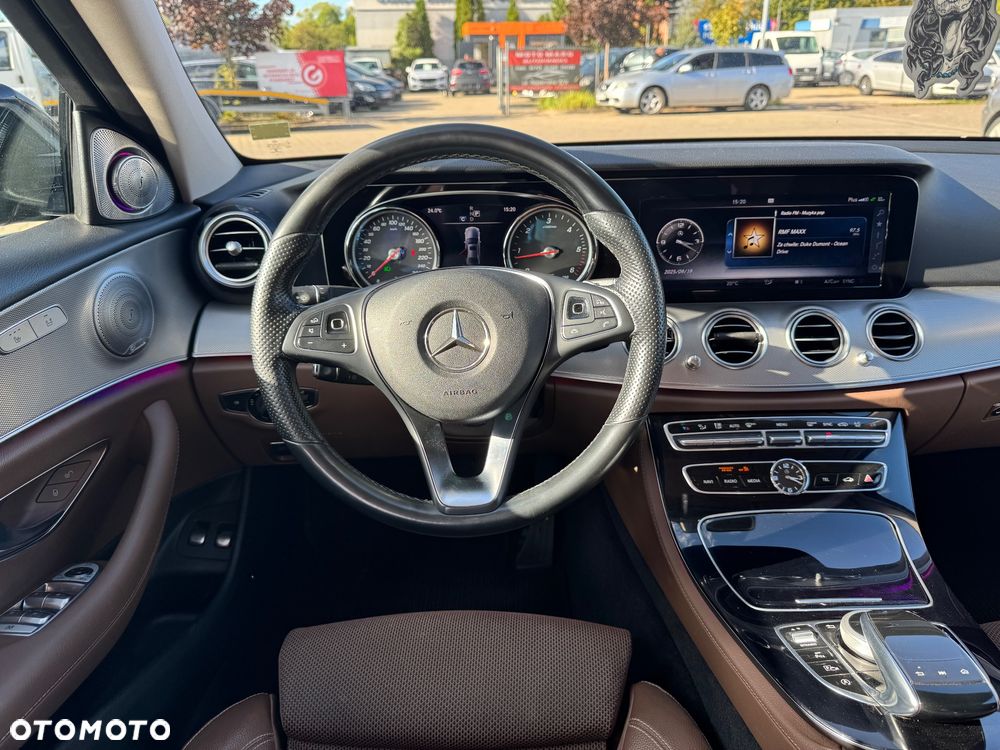 Mercedes-Benz Klasa E 220 d T 9G-TRONIC Avantgarde - 35