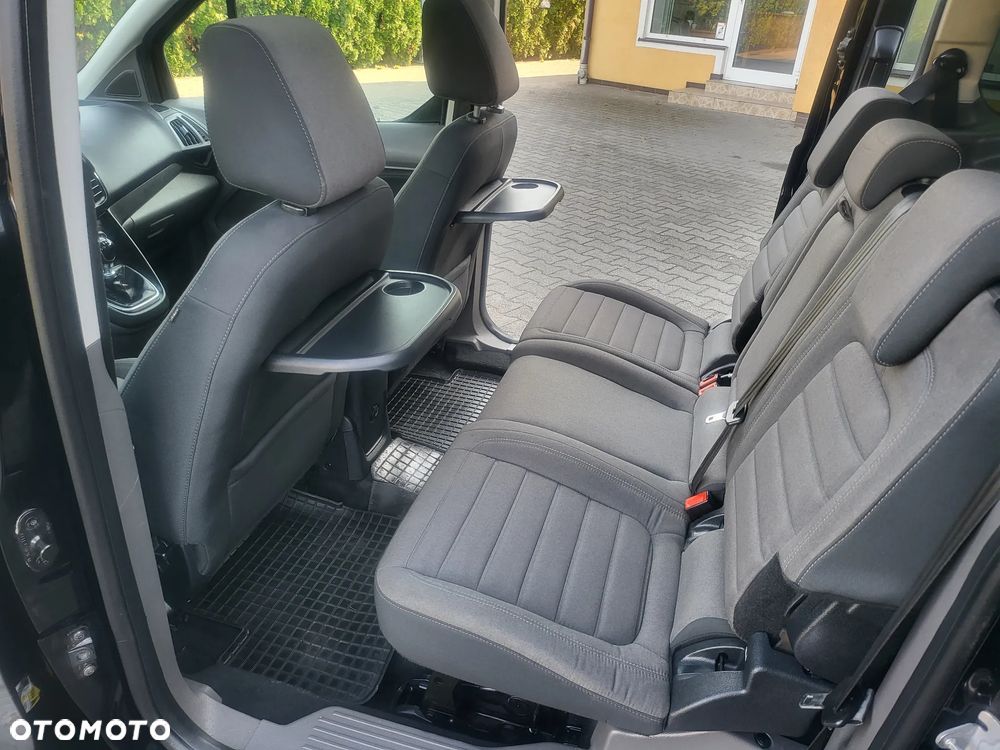 Ford Tourneo Connect Grand - 26