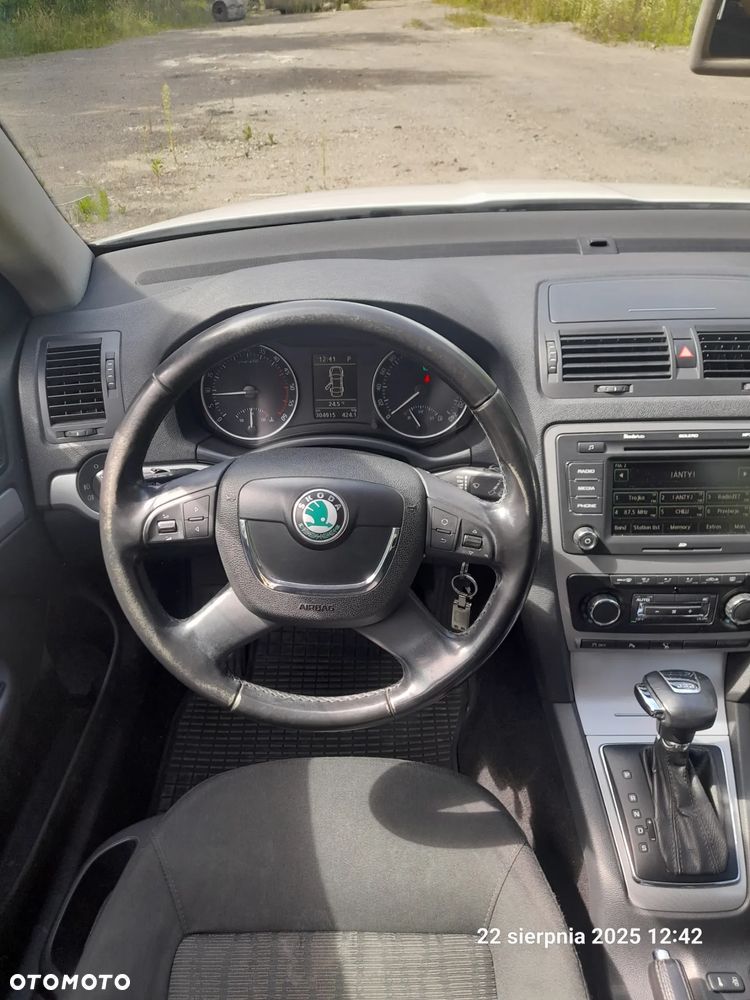 Skoda Octavia 2.0 TDI Ambiente DSG - 14