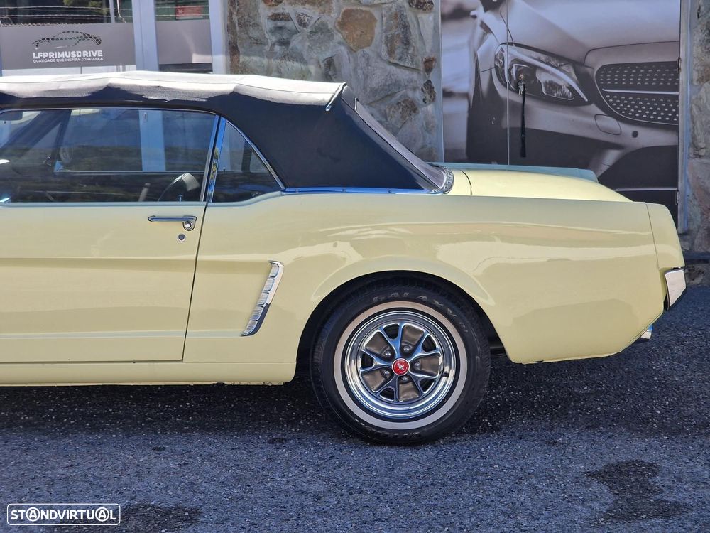 Ford Mustang - 16