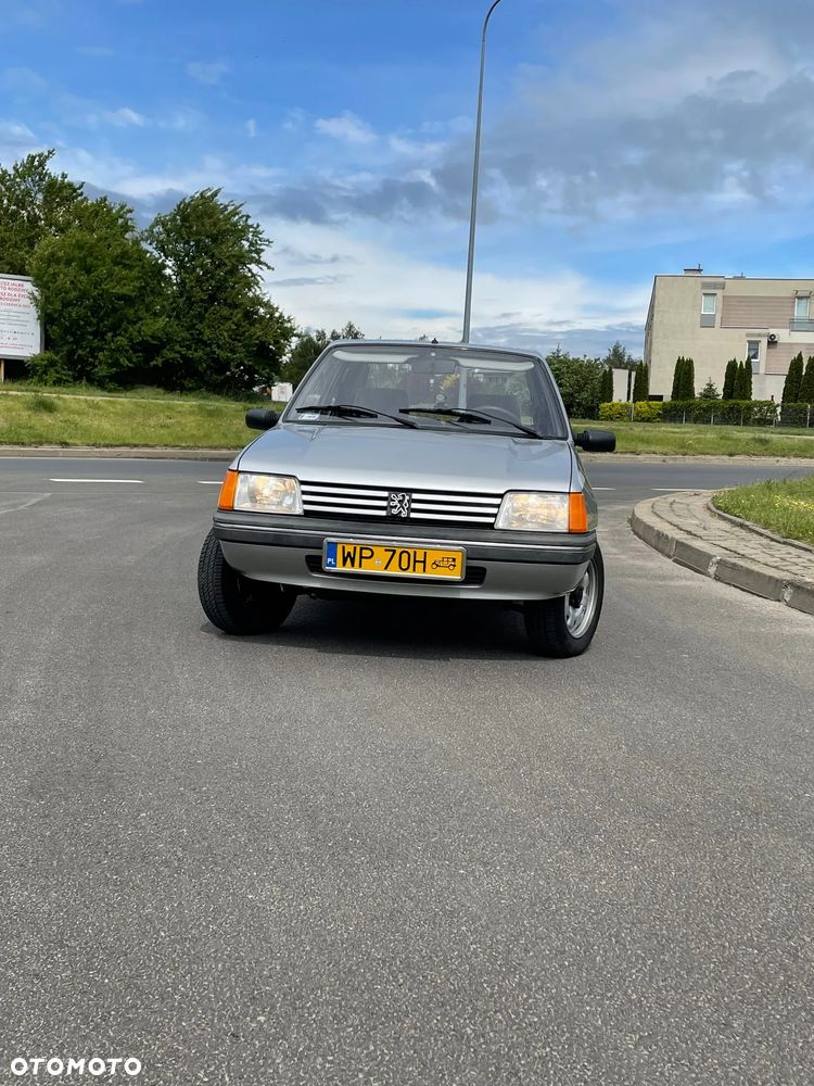 Peugeot 205 - 4