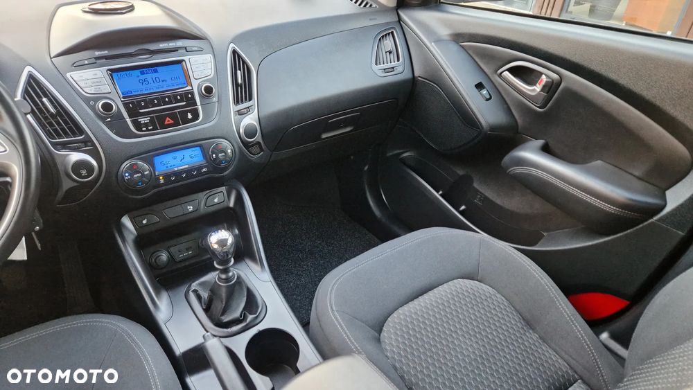 Hyundai ix35 1.6 2WD Fifa World Cup Edition - 7