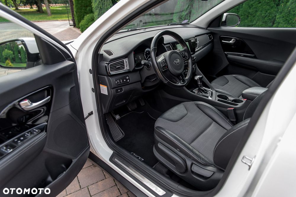 Kia Niro 1.6 GDI Hybrid L - 24