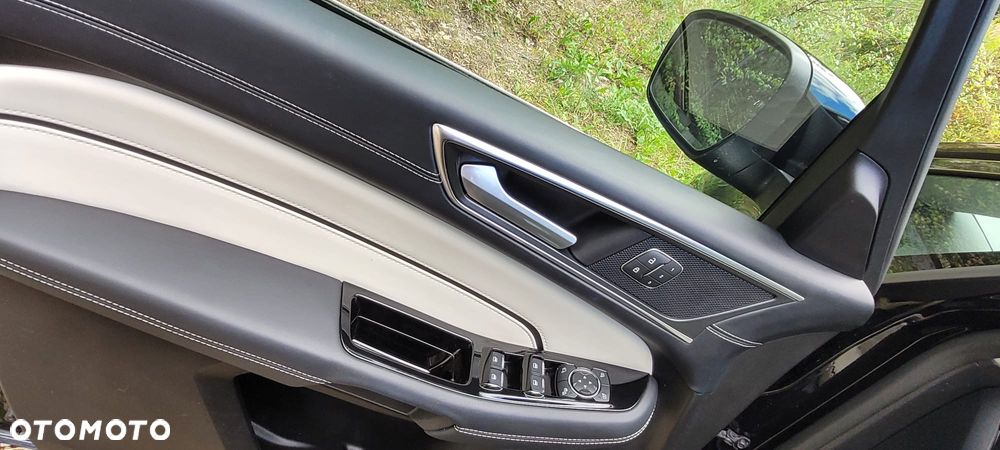 Ford S-Max - 18