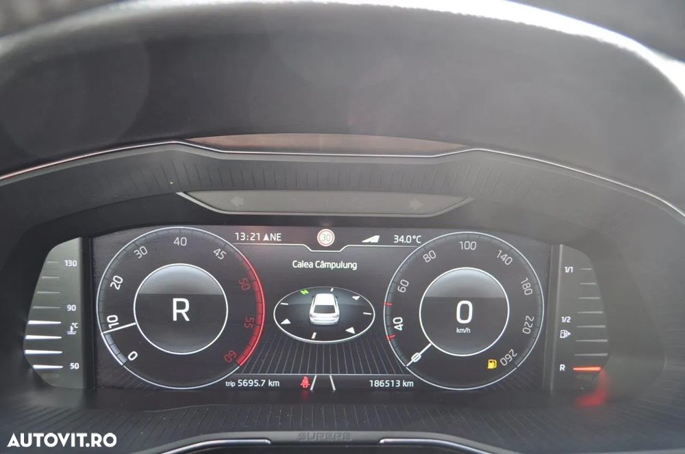 Skoda Superb 2.0 TDI DSG Premium Edition - 7