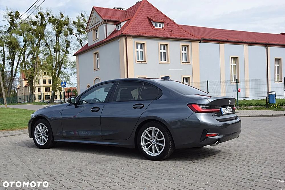 BMW Seria 3 318d Edition M Sport Shadow - 10