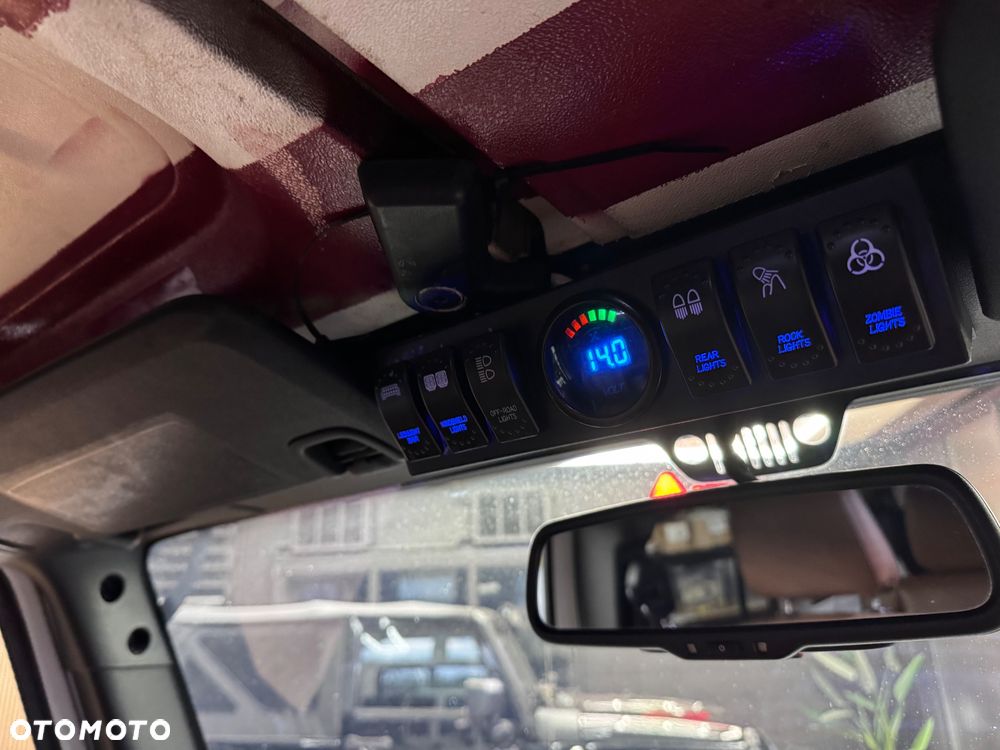 Jeep Wrangler 3.6 Unlim Sahara - 21