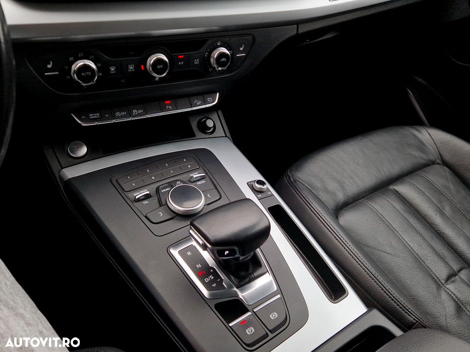 Audi Q5 2.0 TDI S tronic - 18