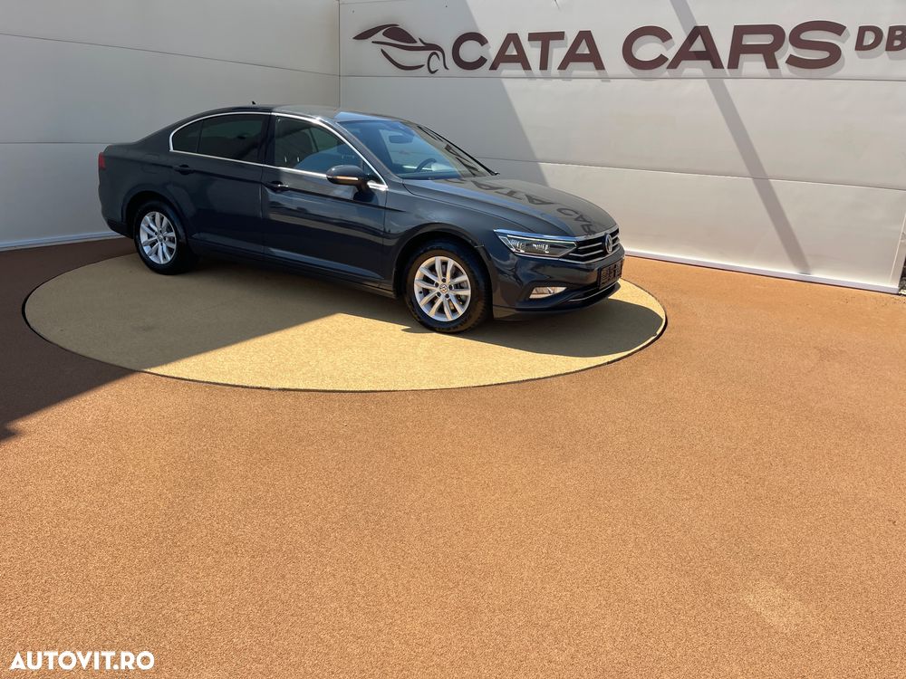 Volkswagen Passat 1.6 TDI SCR DSG Business - 20