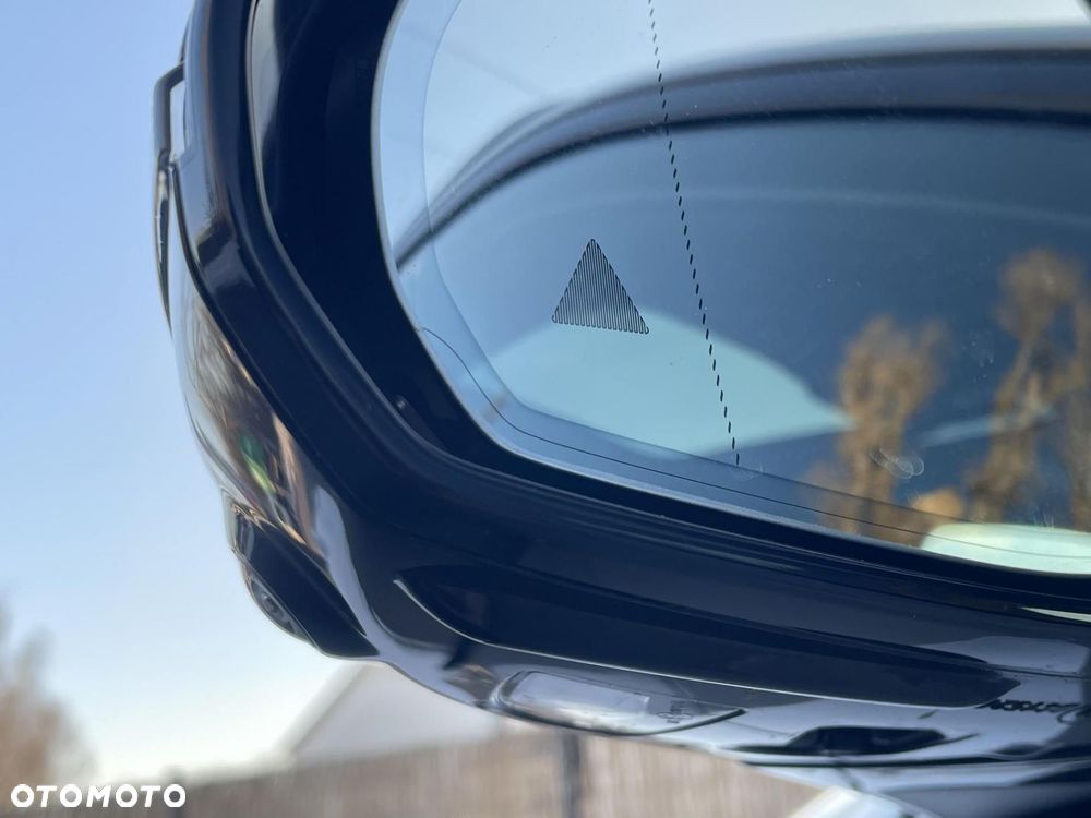 Mercedes-Benz Klasa E - 27