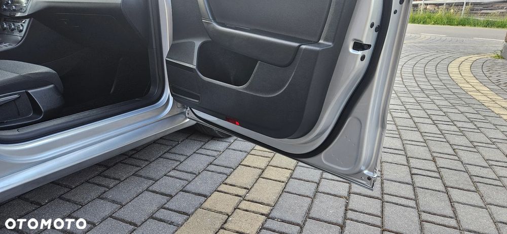 Volkswagen Passat 2.0 TDI Comfortline - 21