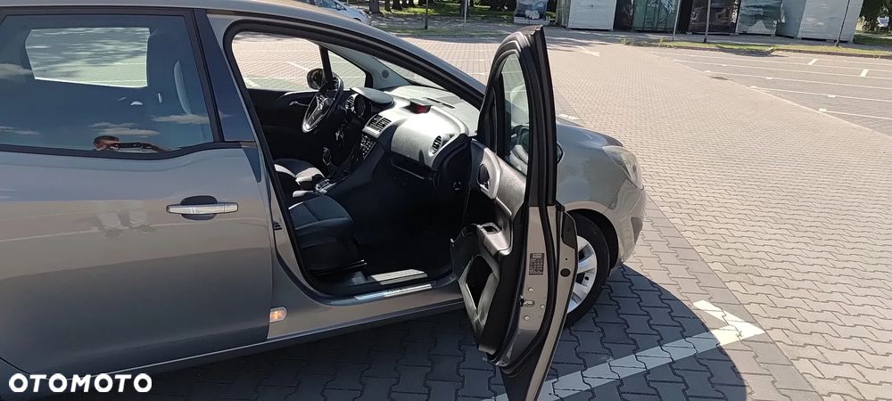 Opel Meriva 1.4 T Cosmo S&S - 12