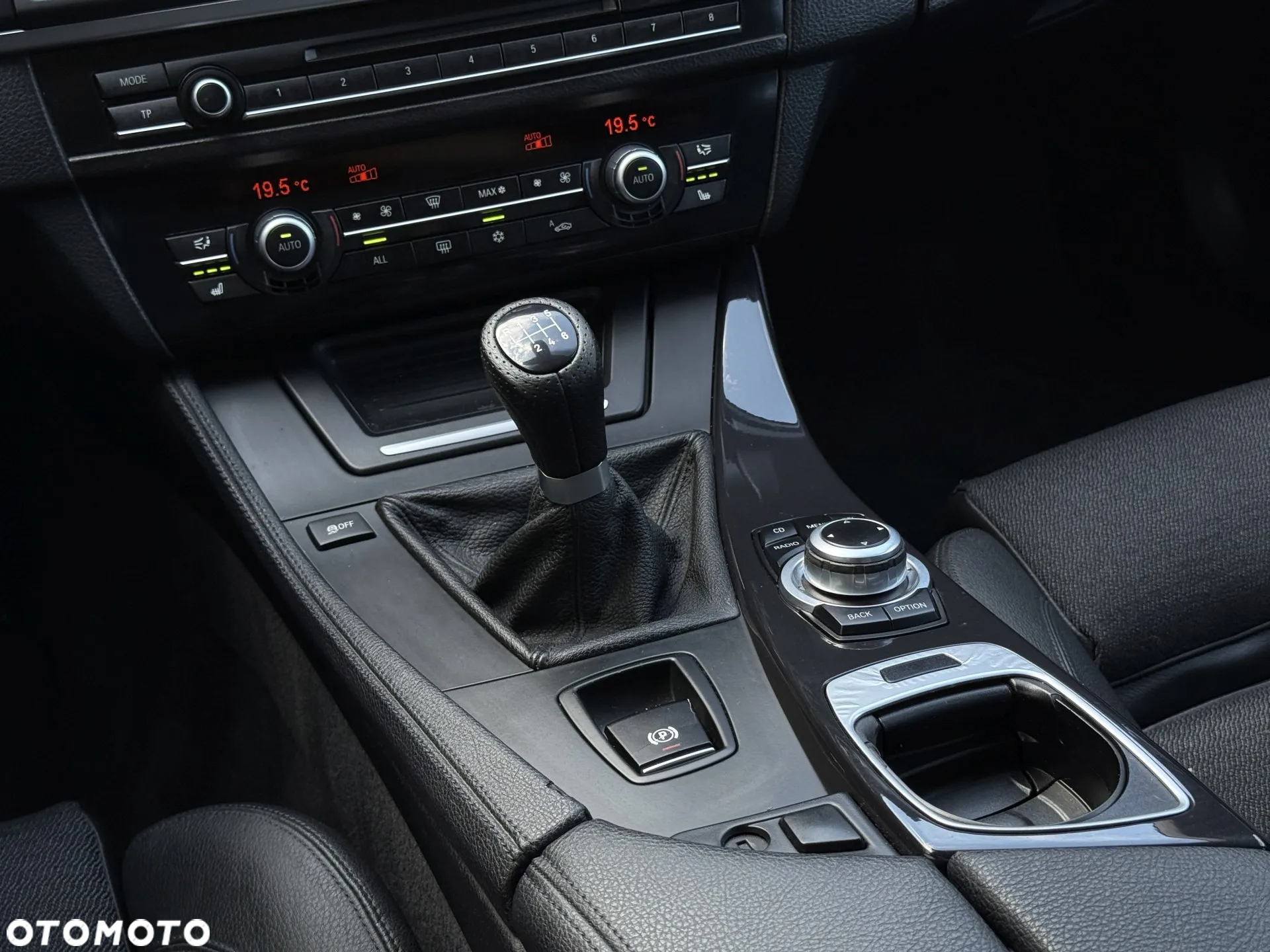 BMW Seria 5 520d Touring - 28