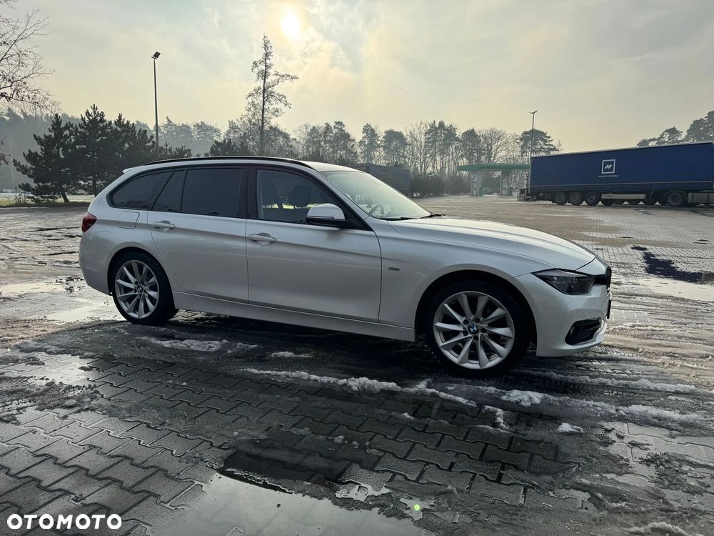 BMW Seria 3 320d Sport Line - 9