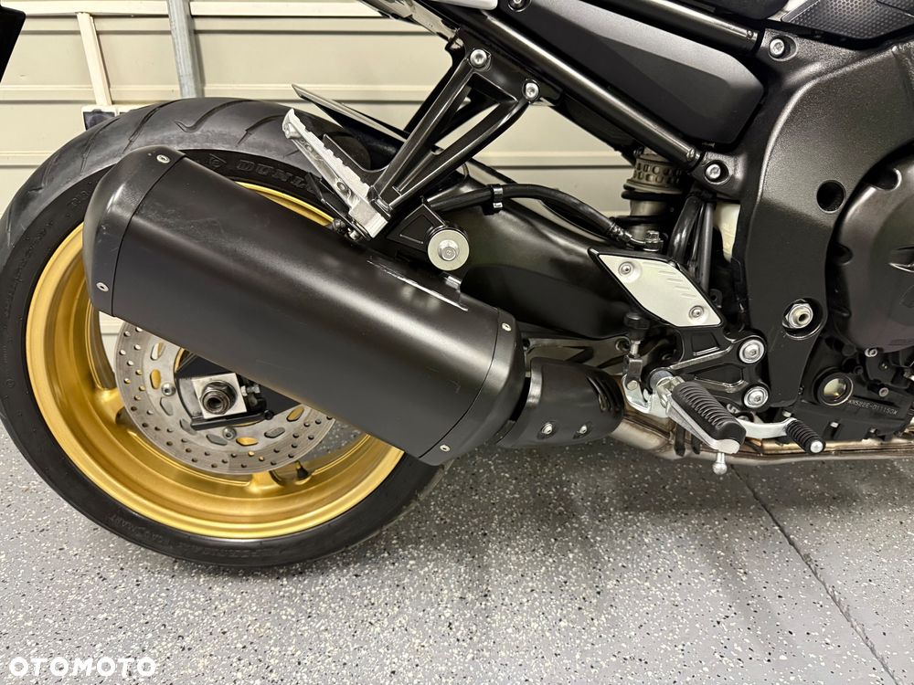 Yamaha FZ8 - 7