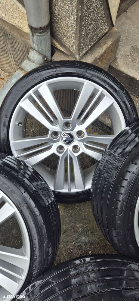 Skoda Octavia 2.0 TDI RS DSG - 28