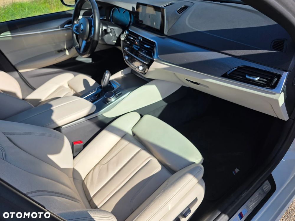 BMW Seria 5 520d xDrive M Sport Edition - 21