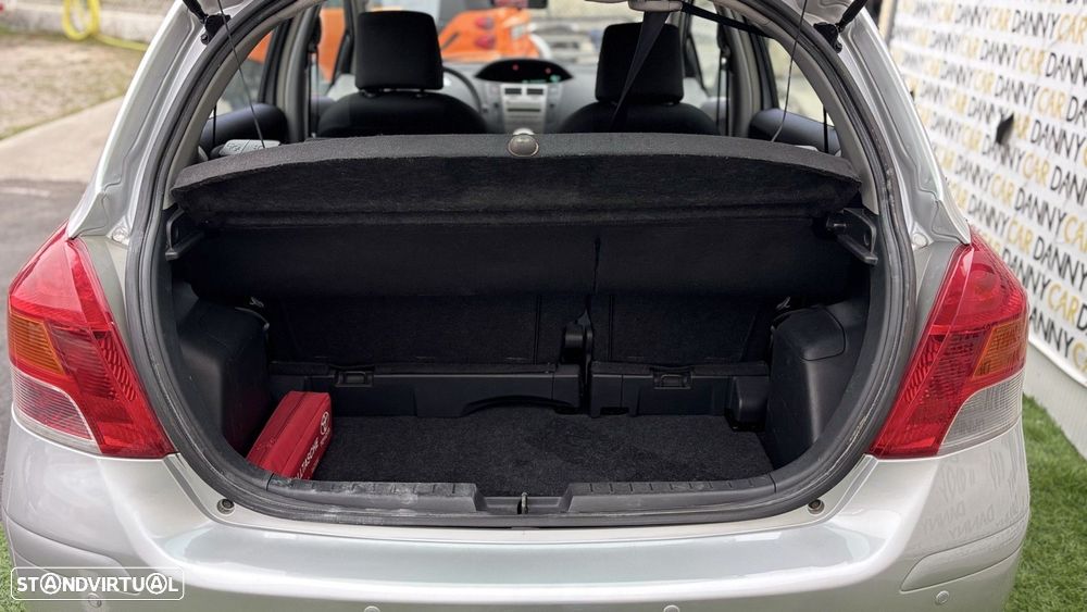 Toyota Yaris 1.0 VVT-i AC+VSC - 10