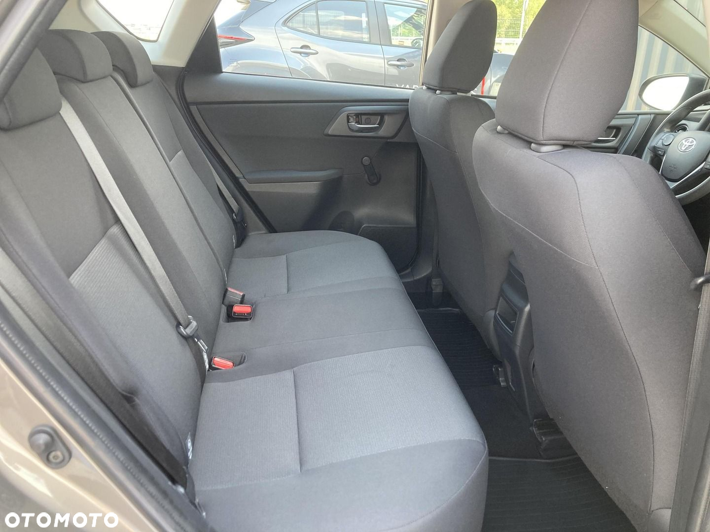 Toyota Auris - 11