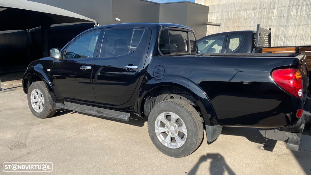 Mitsubishi L200 Pick Up 4x4 DPF Intense Cabine Dupla - 7