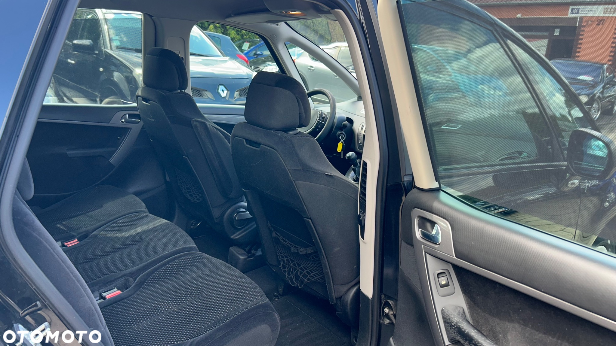 Citroën C4 Picasso 1.8 16V Confort - 28