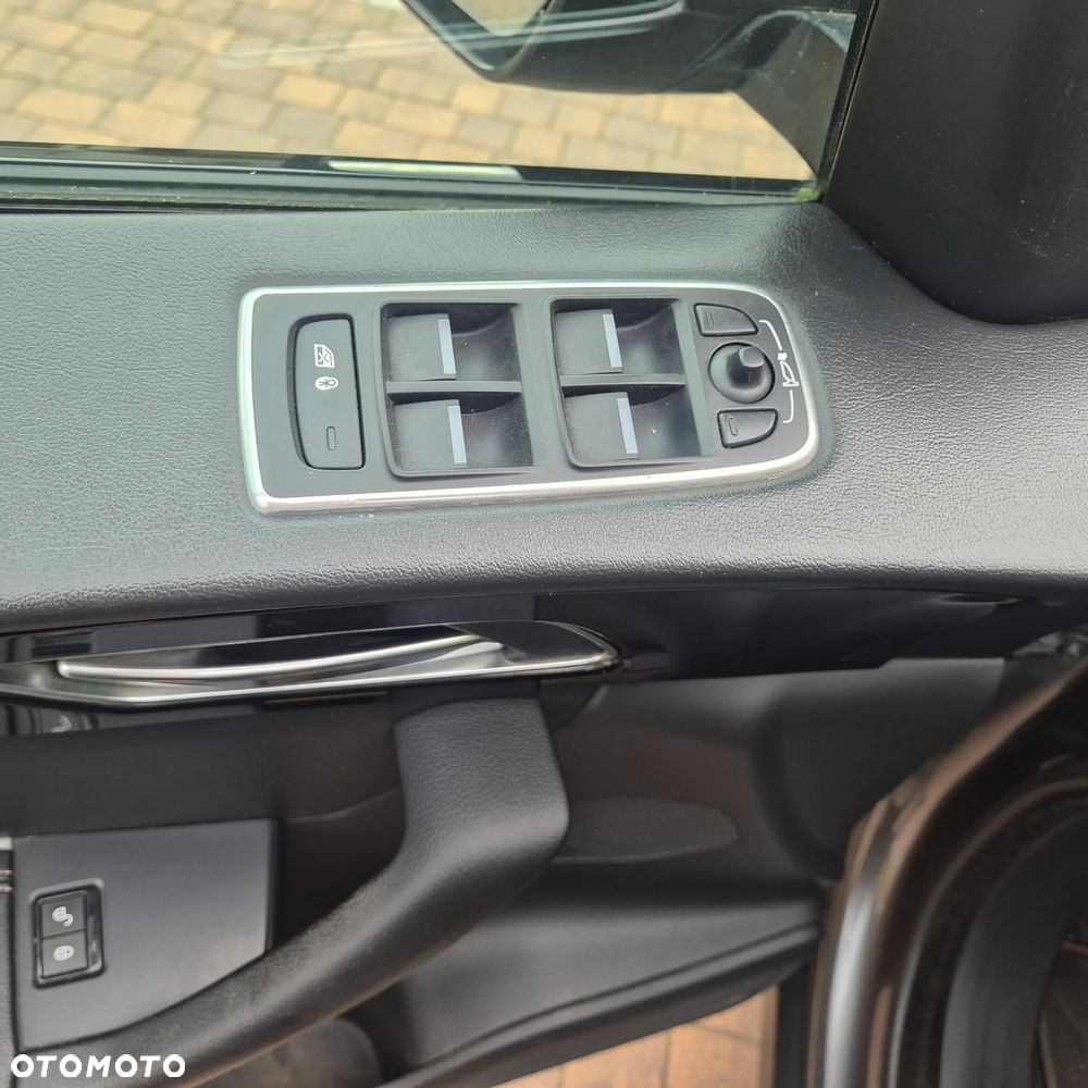 Jaguar F-Pace 20d AWD R-Sport - 23