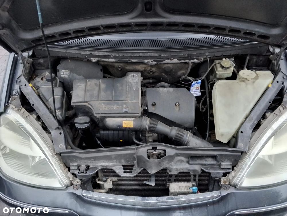 Mercedes – Benz Klasa A W168 FL (01-04r.) 1.9 B 125KM. Silnik 166990 (166.990) Skrzynia 716506 (716.506) (Przeł. 3.72) lakier 195 - METEOR GRAU. Cały na części. GWARANCJA !!!  Przód Tył Zestaw Komplet Drzwi Klapa Zderzak Błotnik Maska Grill Atrapa Szyba Pas Lampa Lusterko Boczki Fotel Kanapa Kokpit Deska Rozdzielcza Przełącznik Włącznik Sterownik Przewody Wiązka Instalacja Moduł Komputer Czujnik Listwa Pompa Alternator Wtryski Głowica Rozrusznik Kompresor Sprzęgło Dwumas Silnik Skrzynia ABS Klimatyzacji Paliwa Wspomagania Kolektor Turbina Przepustnica Zawór Chłodnica Koło Hak Belka Sanki Zawieszenie Mcpherson Półoś Amortyzator Wydech Tłumik Zacisk Most - 10